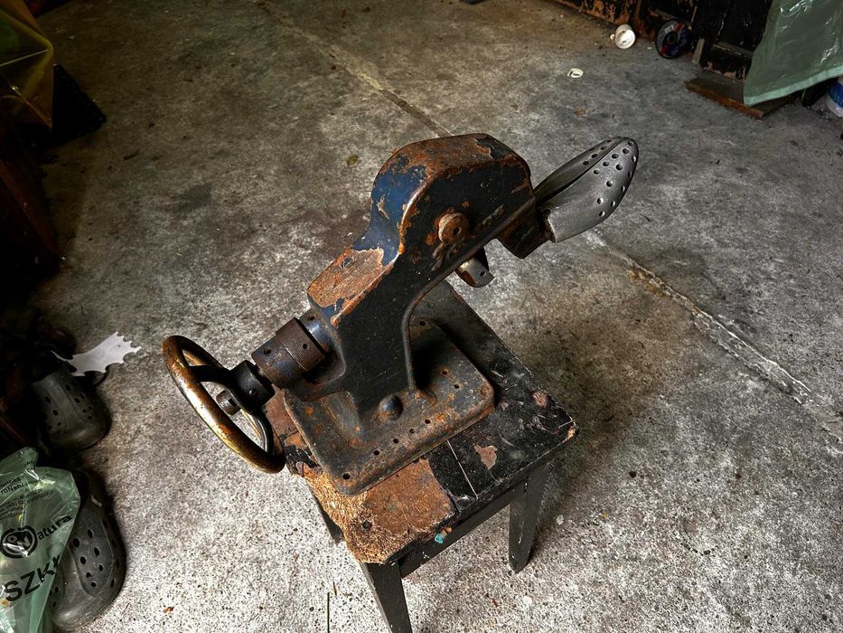 Rozciągarka do butów-Zabytek