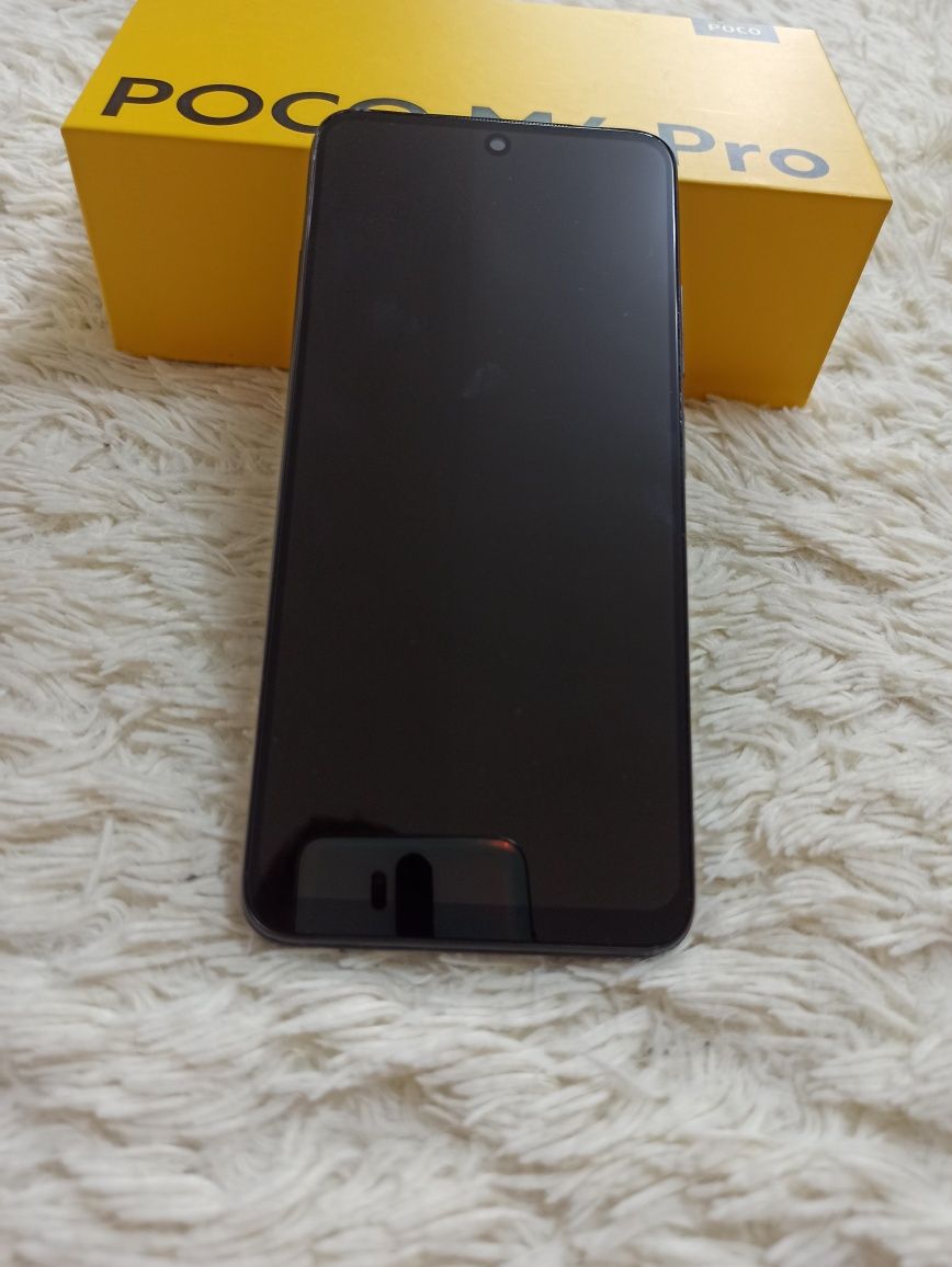 poko m4 pro з коробкою та чехлом