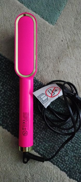 Pprostownica/ szczotka prostująca do włosów Cosmopolitan