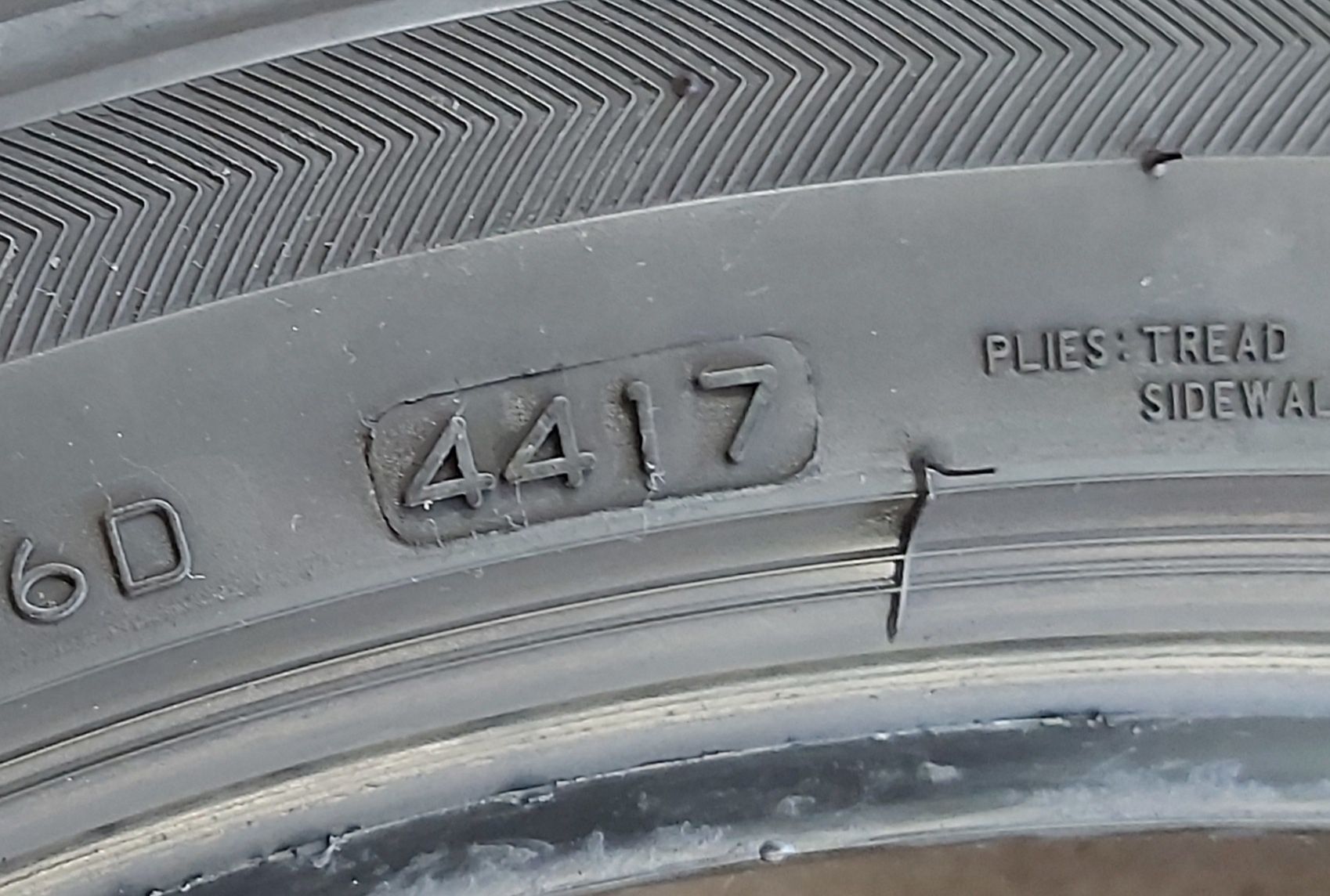Opony komplet Bridgestone Potenza S001 225/45 r19 2017r 4,5-5mm Runfla