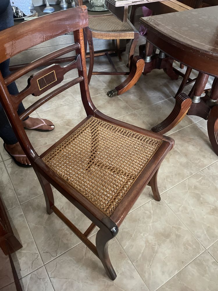 Mesa de jantar extensivel com 6 cadeiras - madeira macica de nogueira