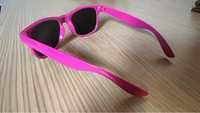Óculos de sol cor de rosa