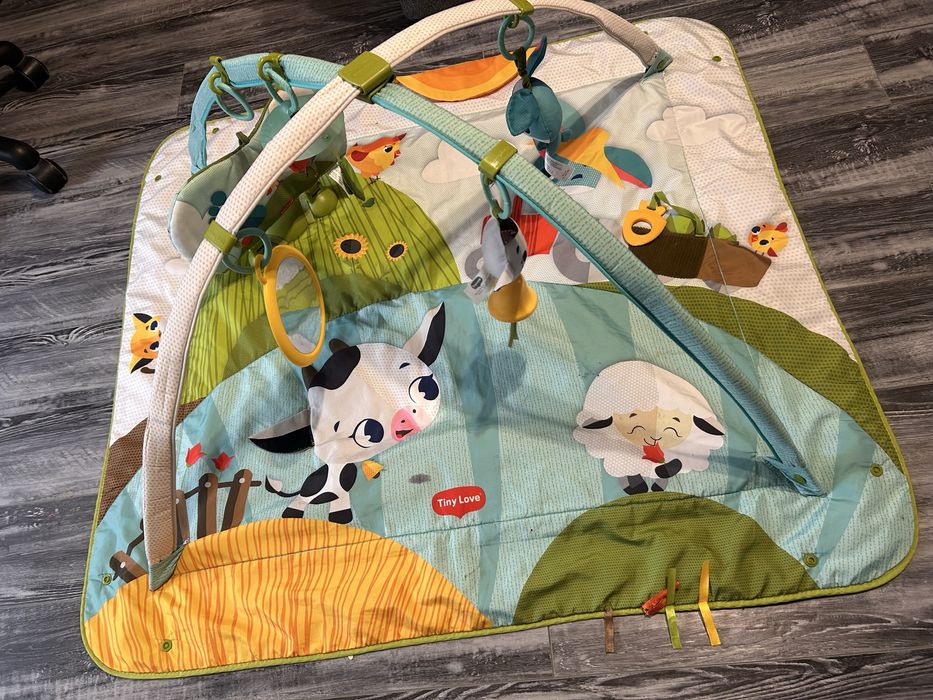 Розвиваючий килимок Tiny Love Весела ферма