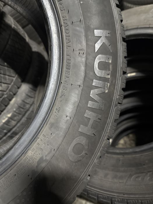 Шини резина 215/65/16с r16c Kumho пара зимні