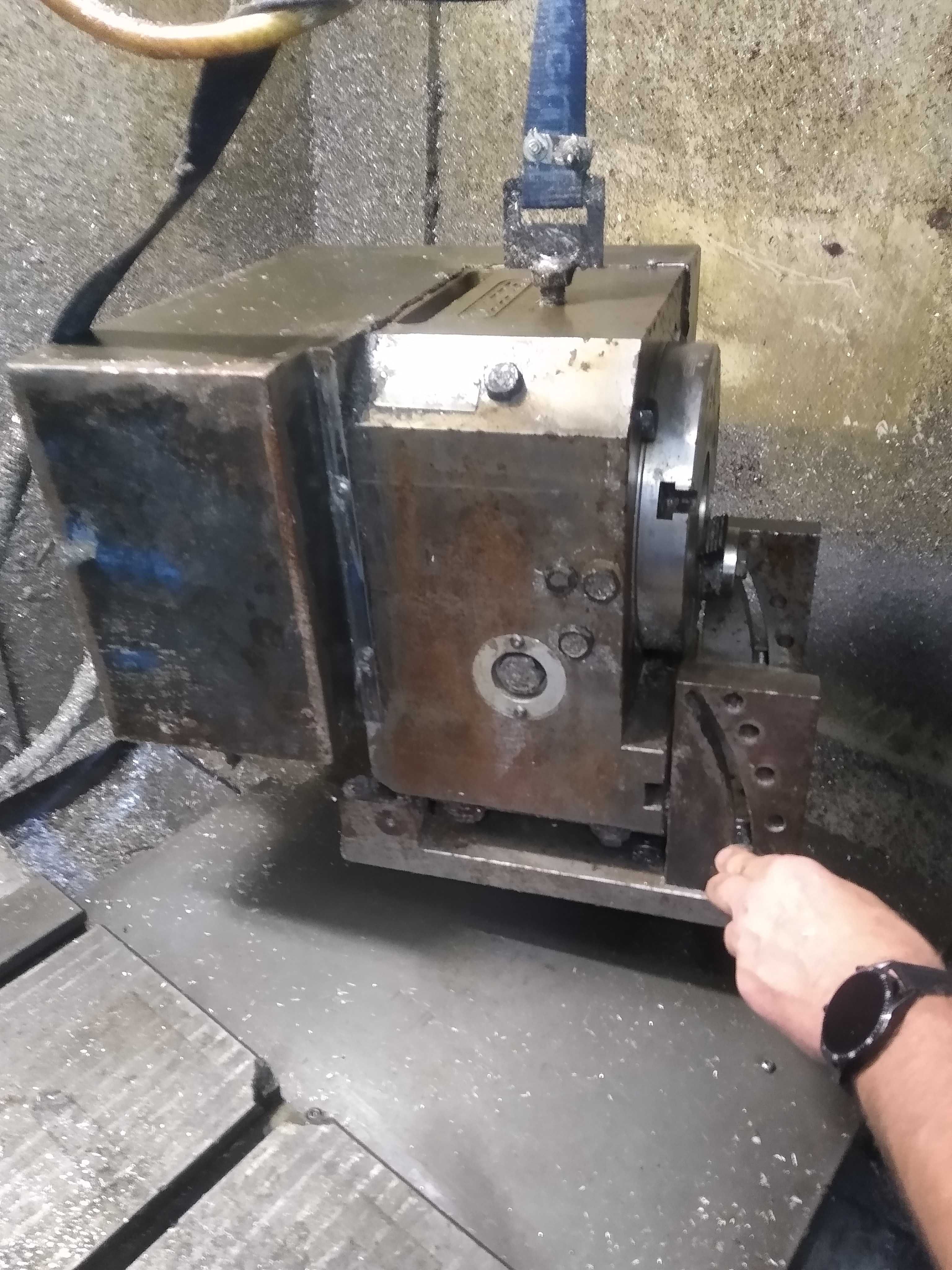 Frezarka CNC CINCINNATI ARROW 750 -4 osie fanuc