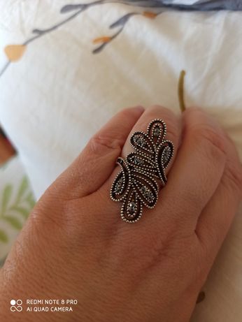 Unikatowy pierścionek markaztytki