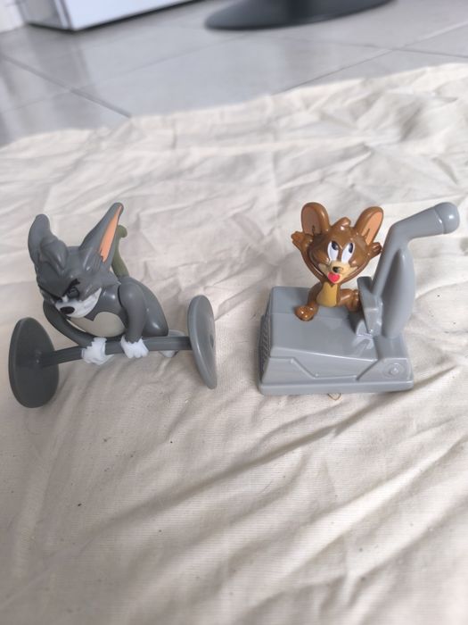 Tom and Jerry bonecos