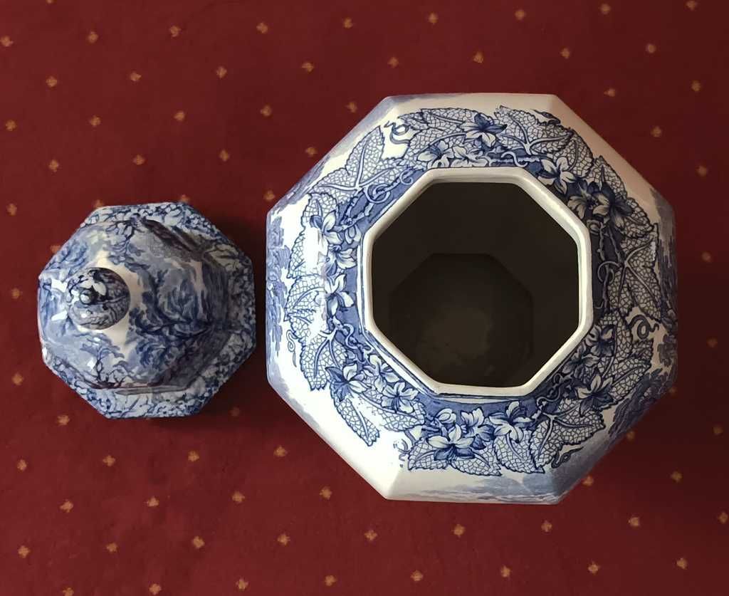 Porcelanowa waza - Mason's Patent Ironstone China z około 1813 roku