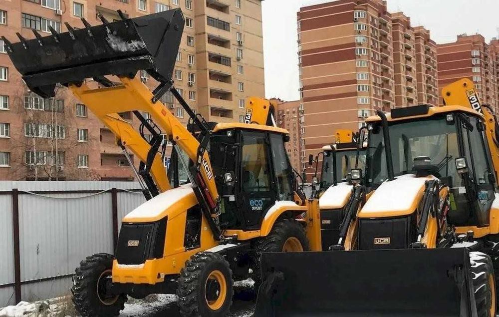 Спецтехника: мини-экскаватор, автовышка, самосвал, экскаватор