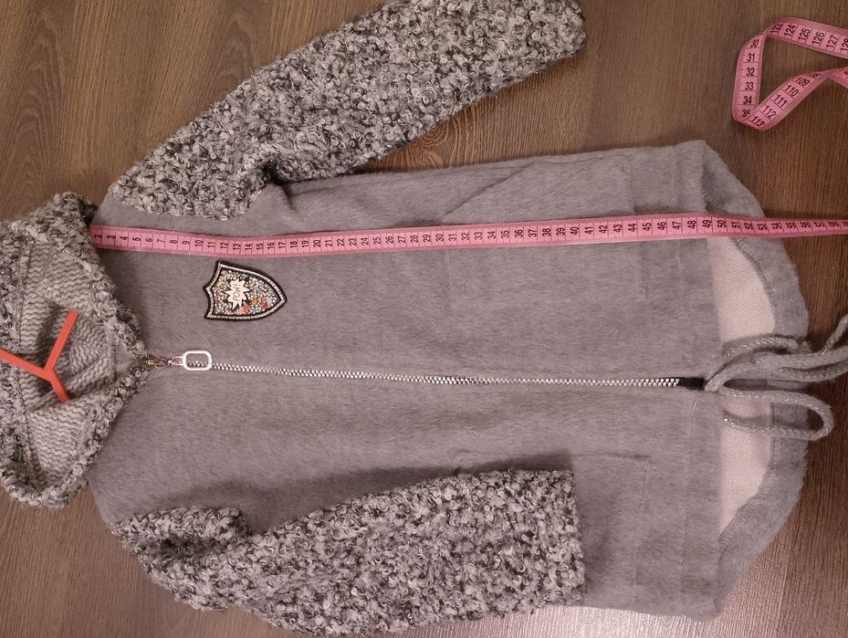 Тепла кофта на дівчинку