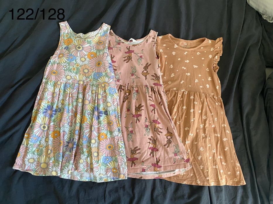 Sukienki h&m zara next pepco sinsay 122/128 zestaw