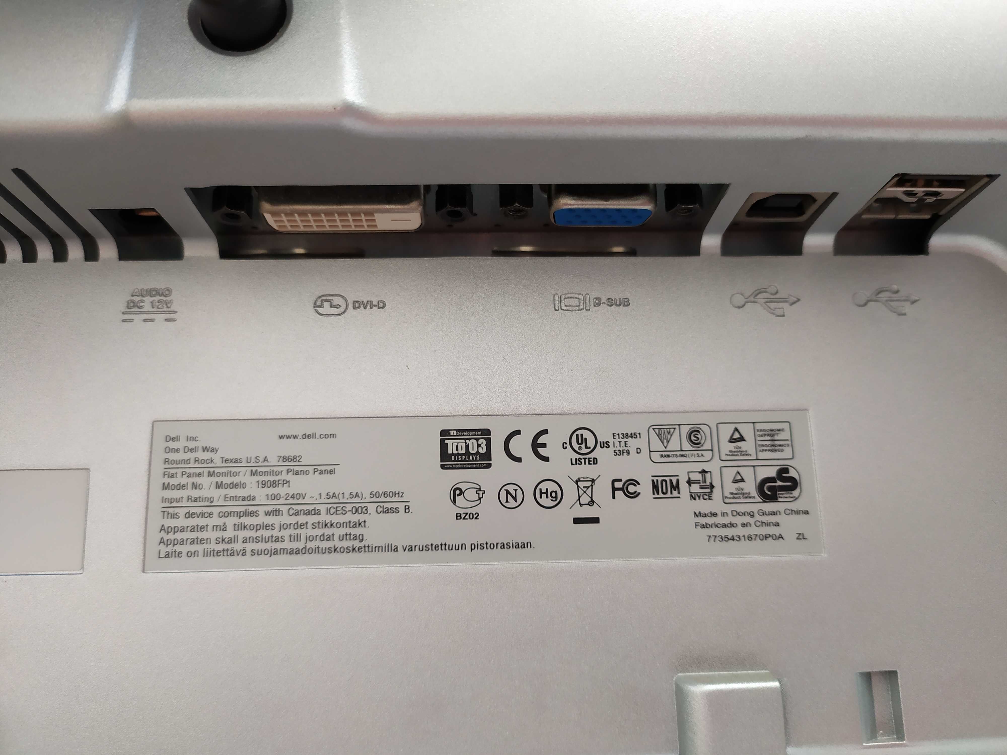 Monitor Dell 19' z regulacją wysokości i obrotu