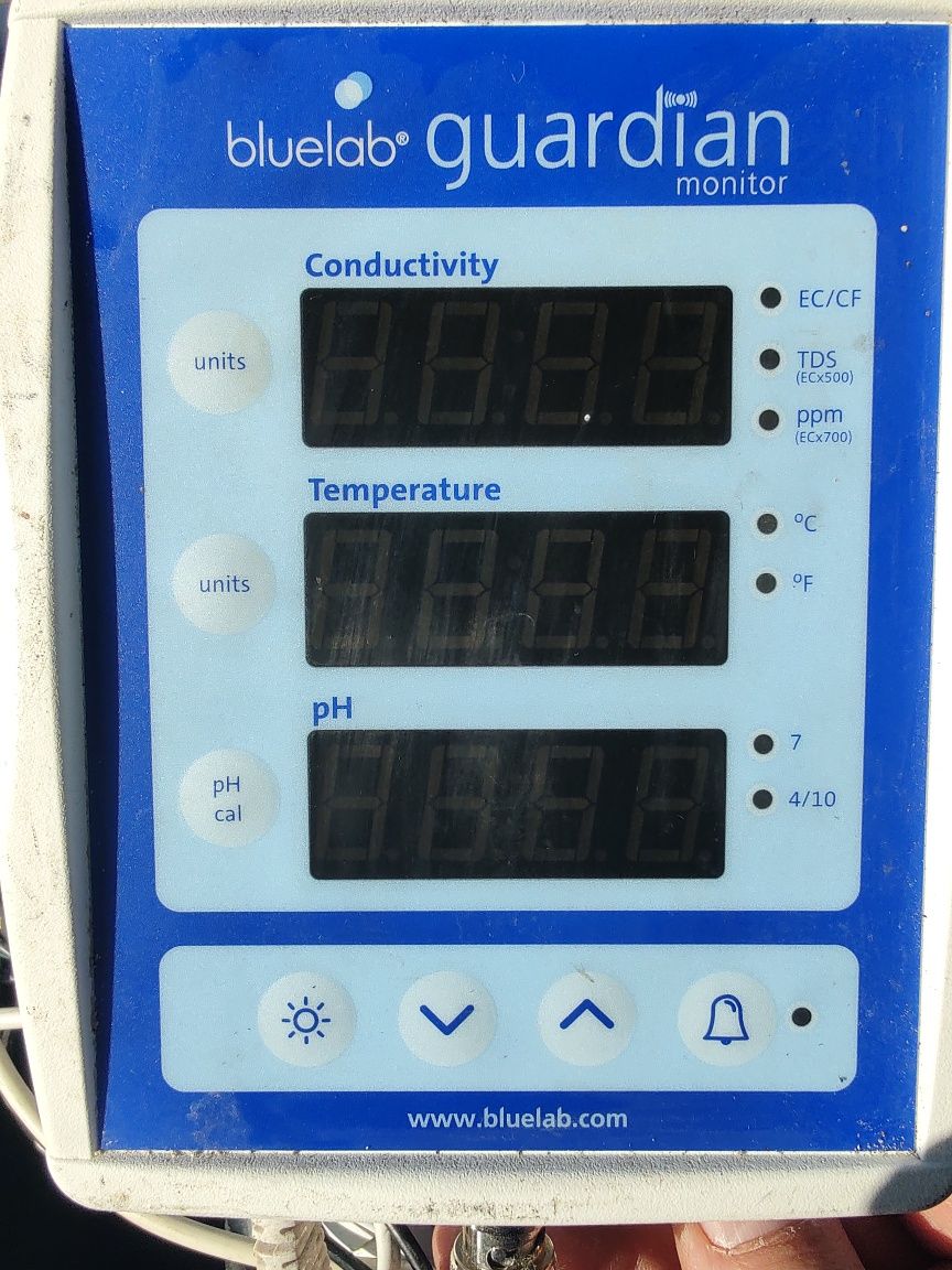 Bluelab Guardian Monitor Connect model MCQ-S2CTH