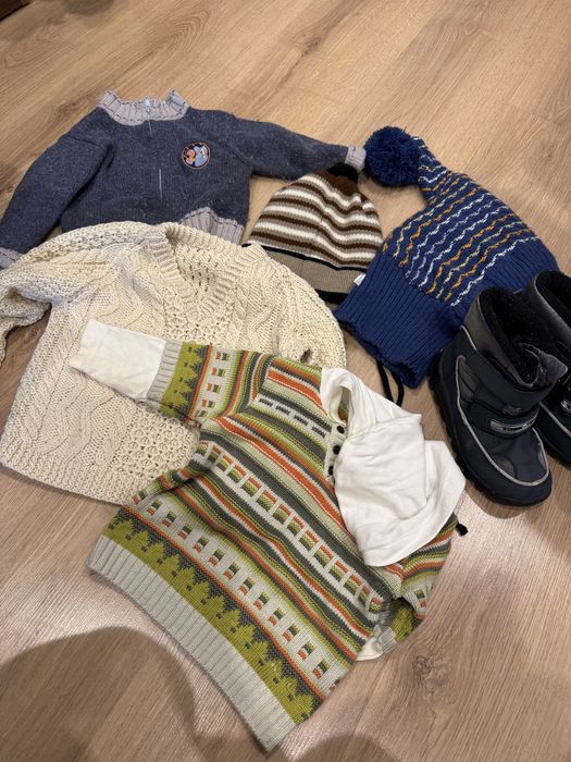 9 міс-2роки віддам одяг 110 куртка