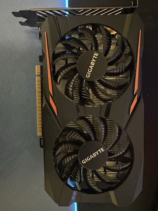 Продам відеокарту Gigabyte 1050ti 4 GB