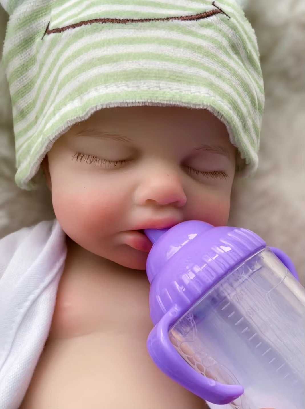 LALKA dziewczynka w różowym ubranku - typ reborn