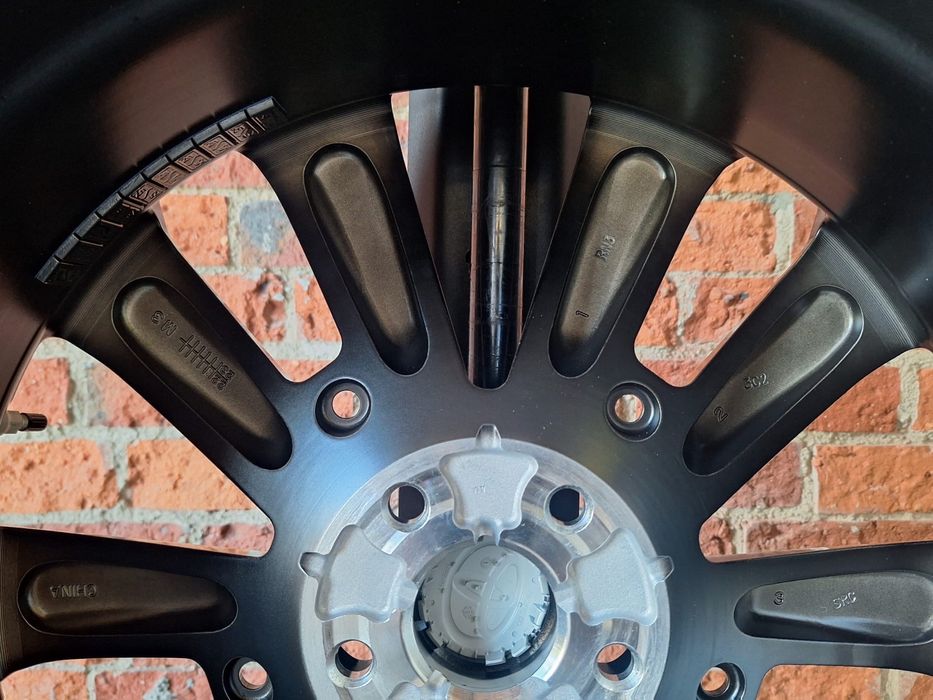 Koła Nowe 20 Toyota BZ4X Sienna 235/50R20 Goodyear 5x114,3 Felgi