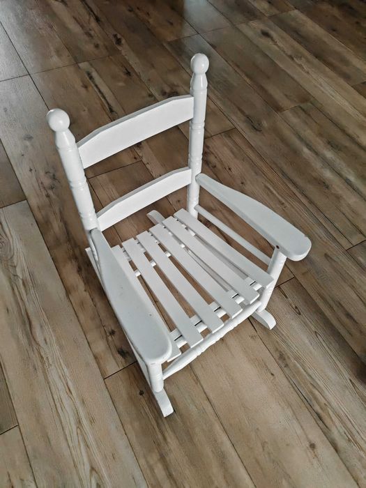 Krzesełko białe bujane dziecięce klasyczne poszukiwane must have