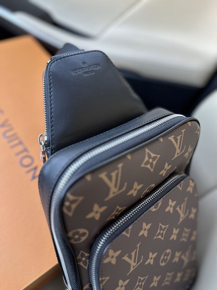 Сумка Слингбэк Louis Vuitton