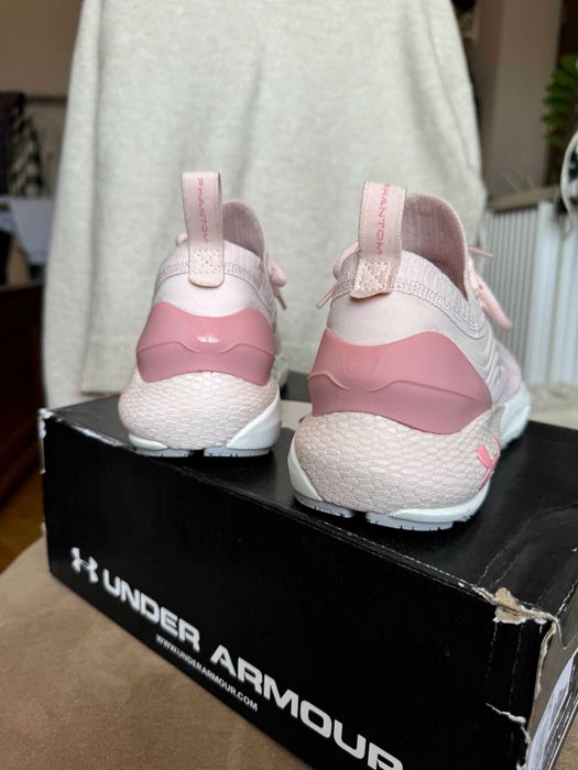 Кросівки бігові Under Armour Hovr Phantom Inknt Pink кроссовки 35-36