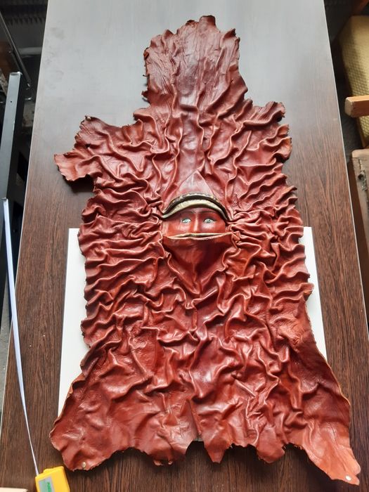 Ozdobna skóra na ścianę