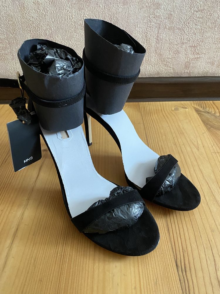 Черные босоножки Mango 41 р. 26 см