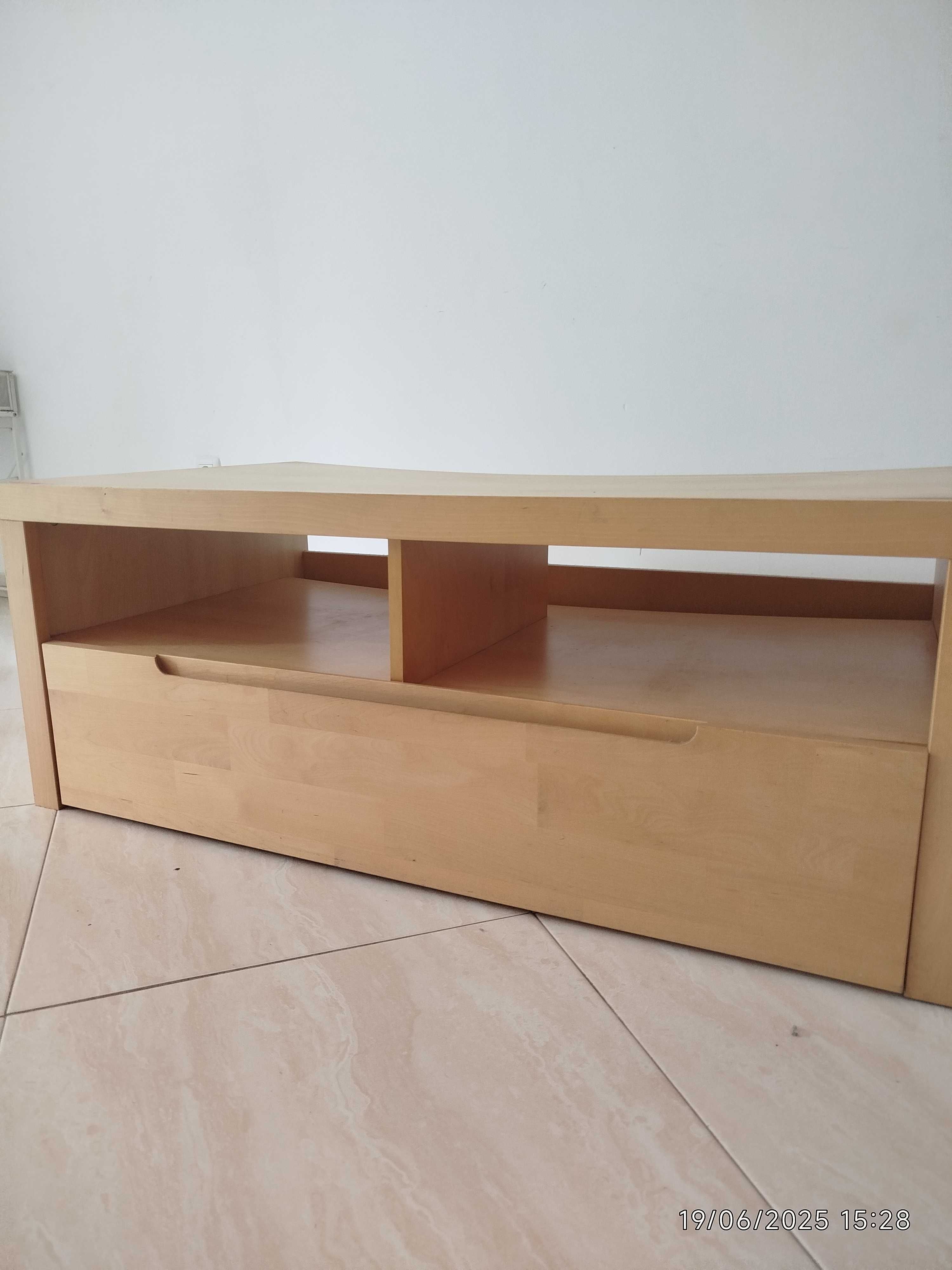 Móvel para televisão