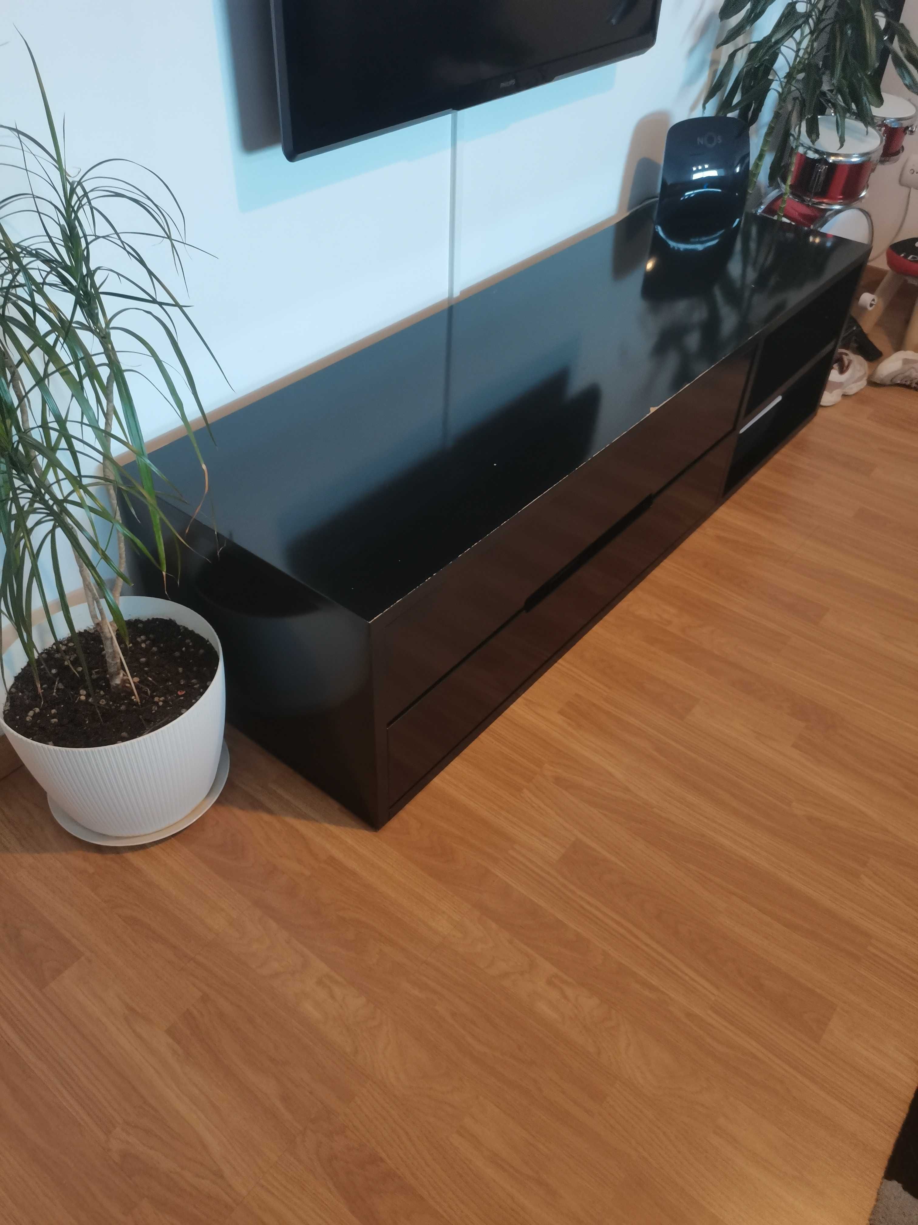 Mesa da sala e móvel tv