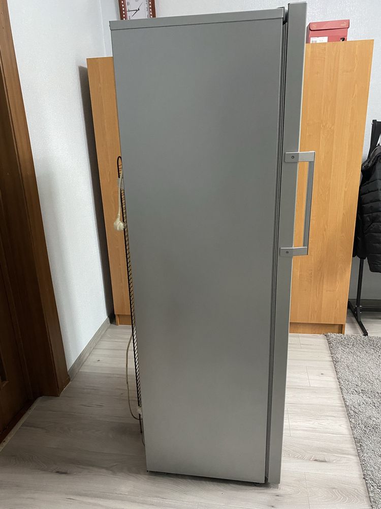 Продам морозильну камеру Beko