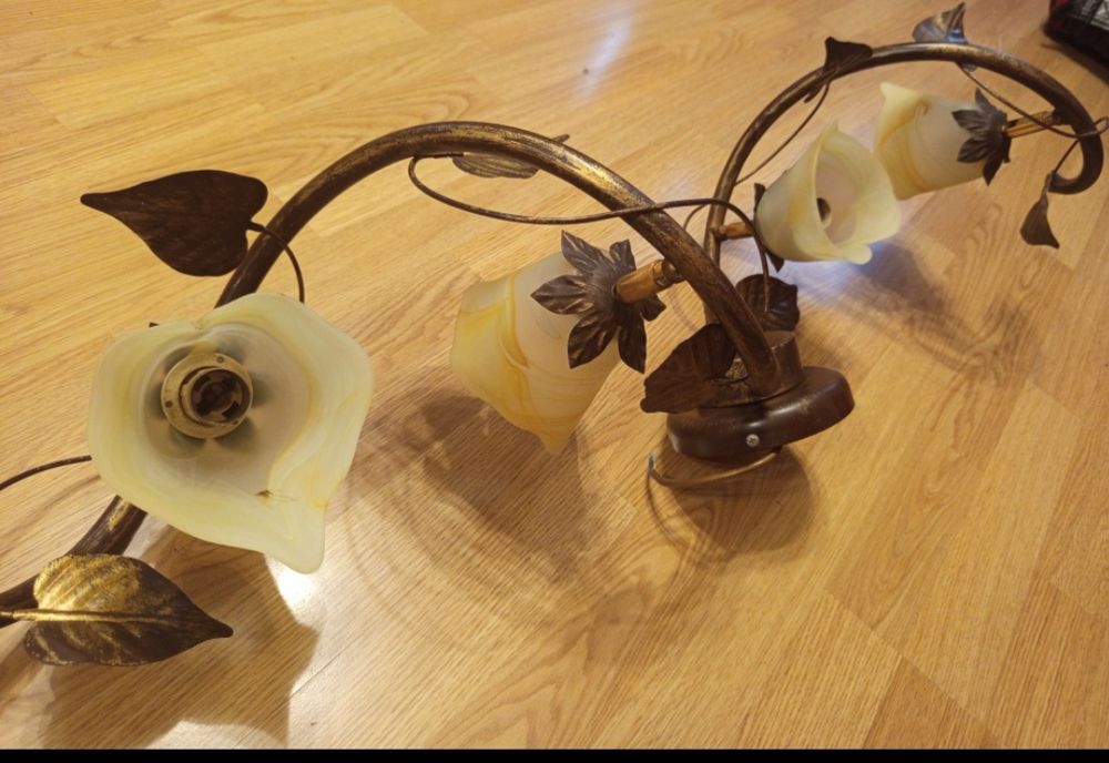 Lampa sufitowa-punktowa