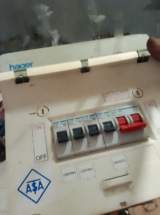 Vendo quadros Elétricos de disjuntores Hager