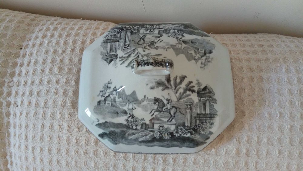 Tampa para Prato Coberto Real Fábrica de Sacavém