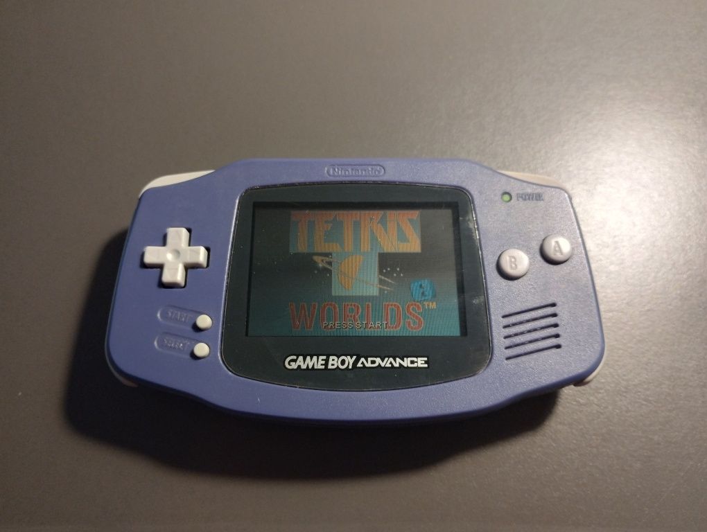 Minikonsola Nintendo Game Boy Advance + Gra Tetris Worlds