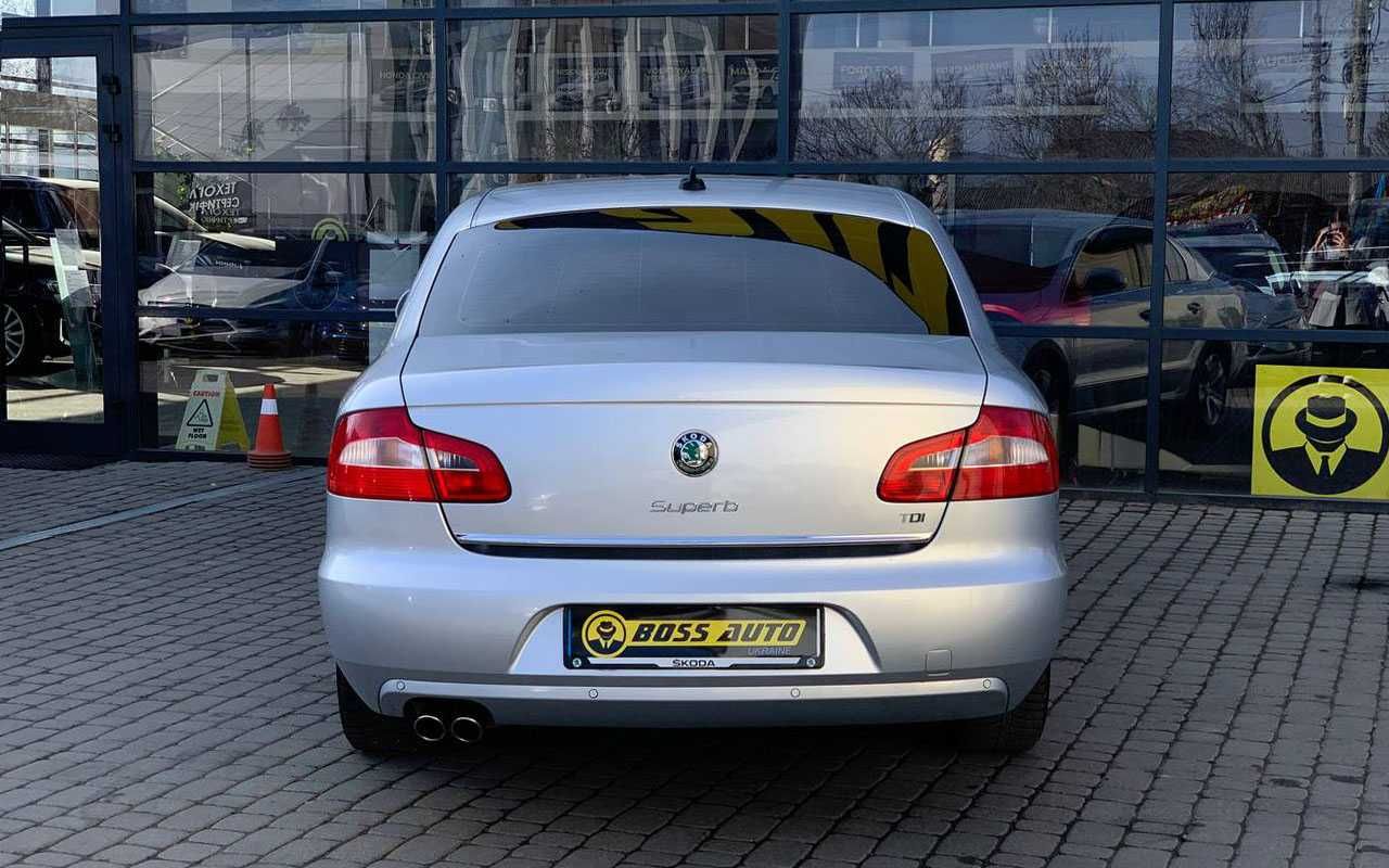 Skoda Superb 2012