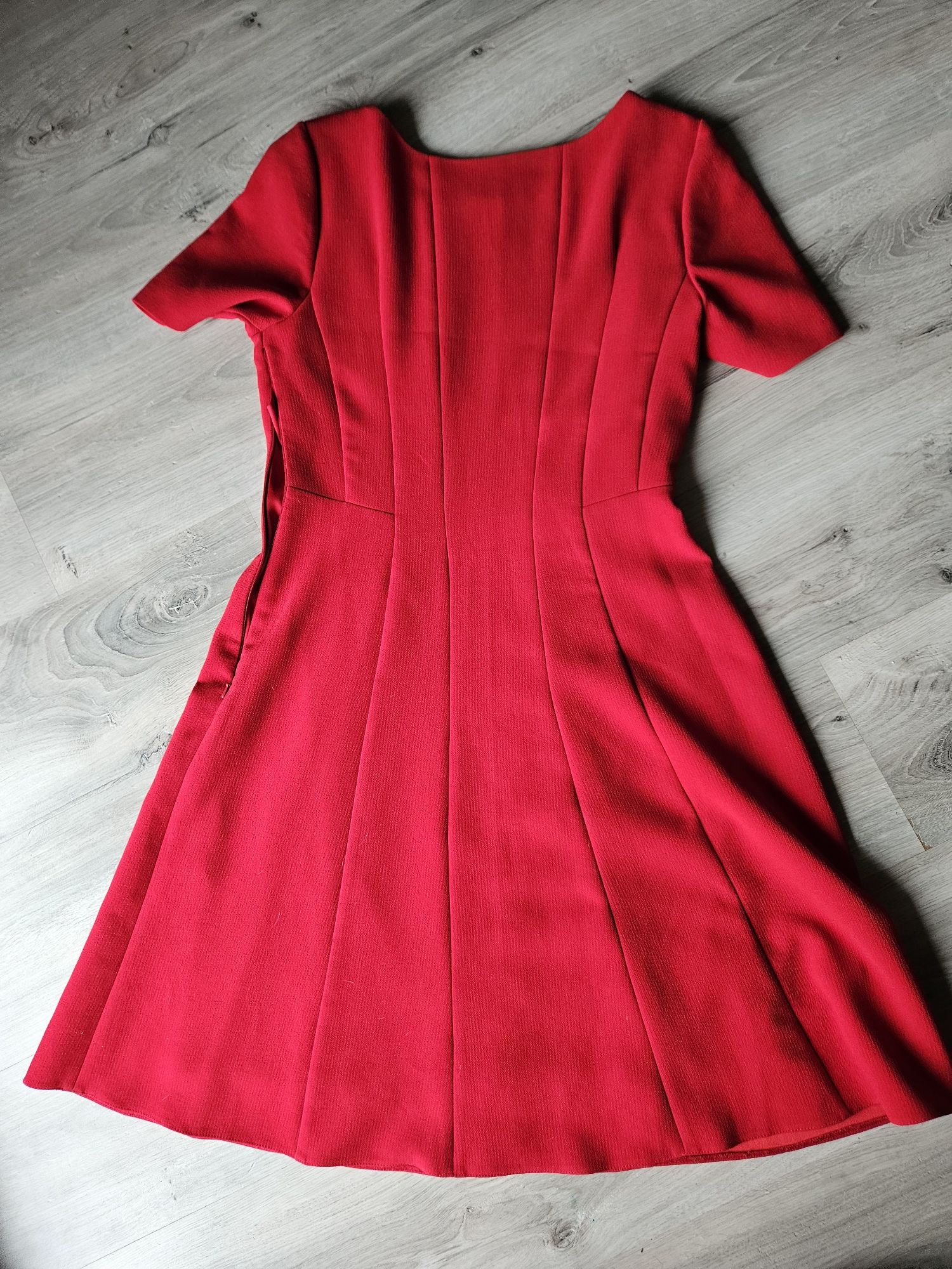 Czerwona sukienka Phase eight.  Rozmiar 12. Stan  idealny