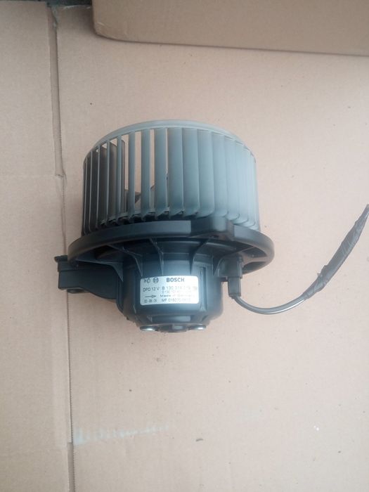 Toyota Corolla e12 02-07 wentylator nawiewu Europa