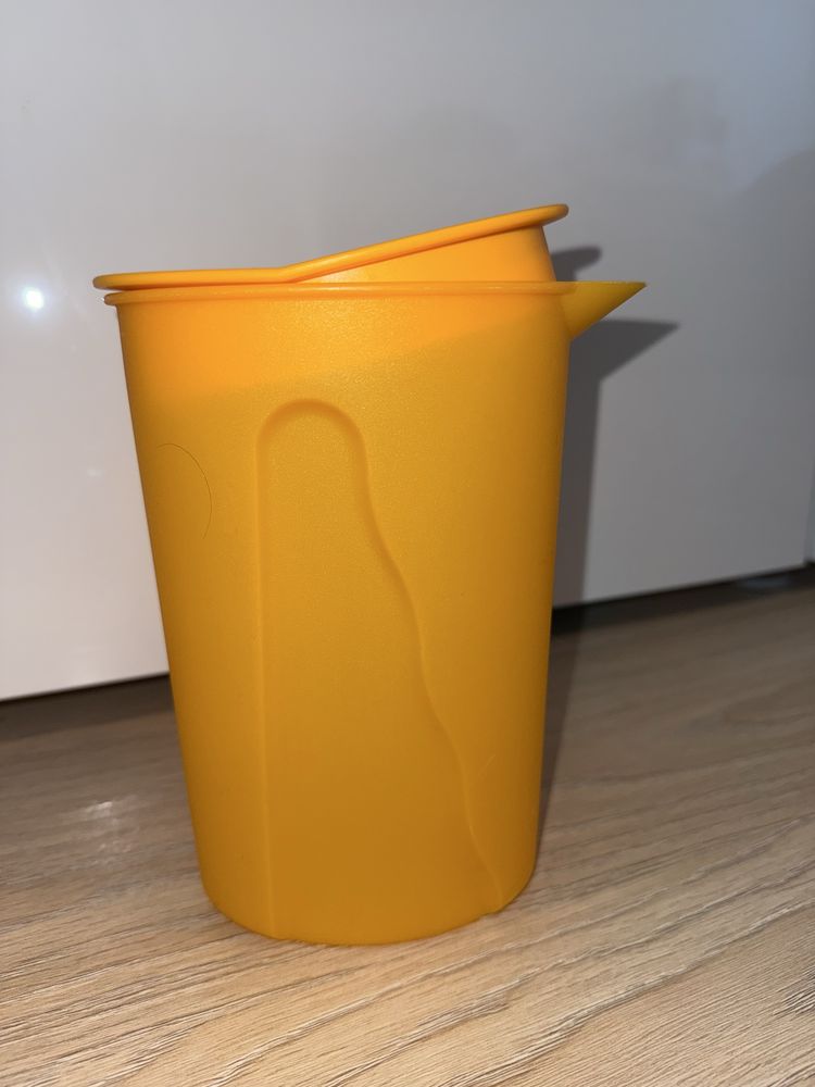 Dzbanek Tupperware