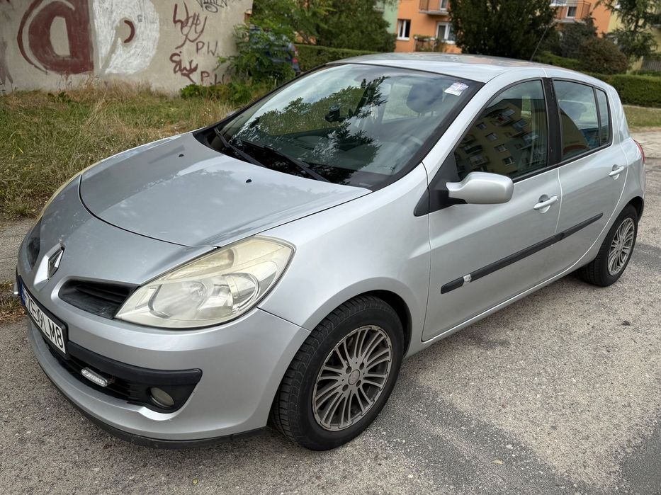 Renault Clio Renault Clio III 1.5 dCi • 2008 • 177 662 km