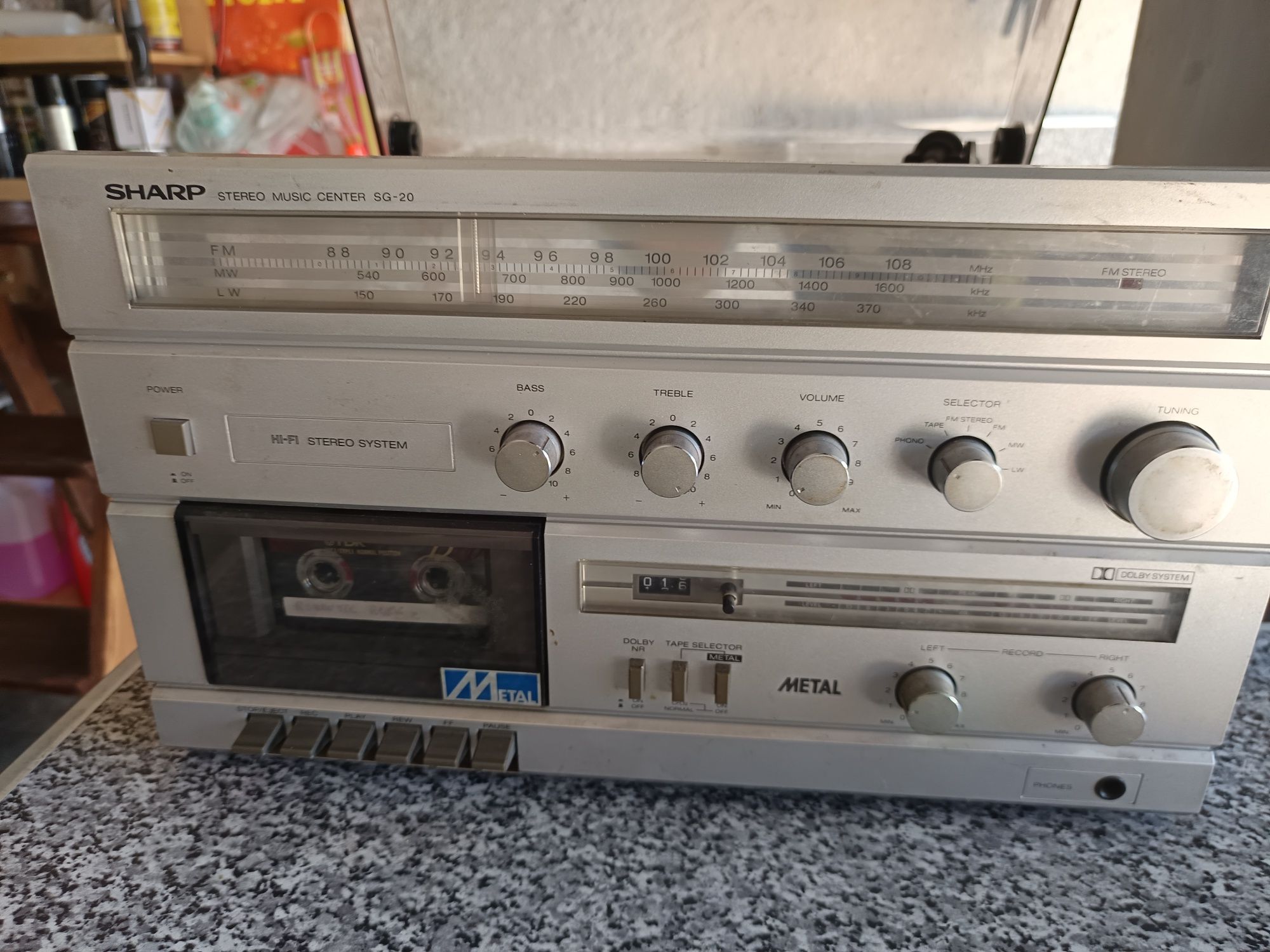 Aparelhagem radio gira discos e cassete