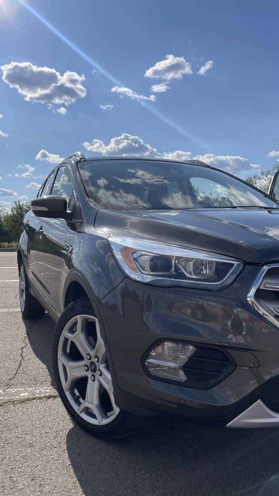 Ford Escape TITANIUM 2.0 4WD, 2019 року