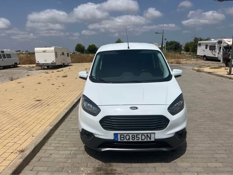 Ford transit courier