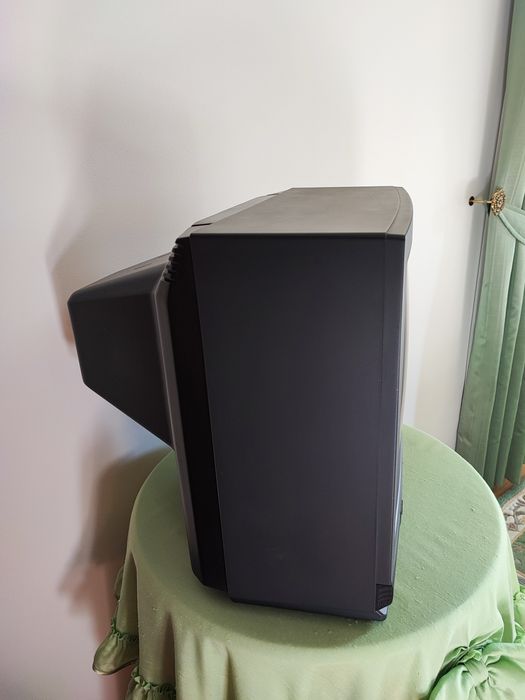 Televisão a cores sanyo