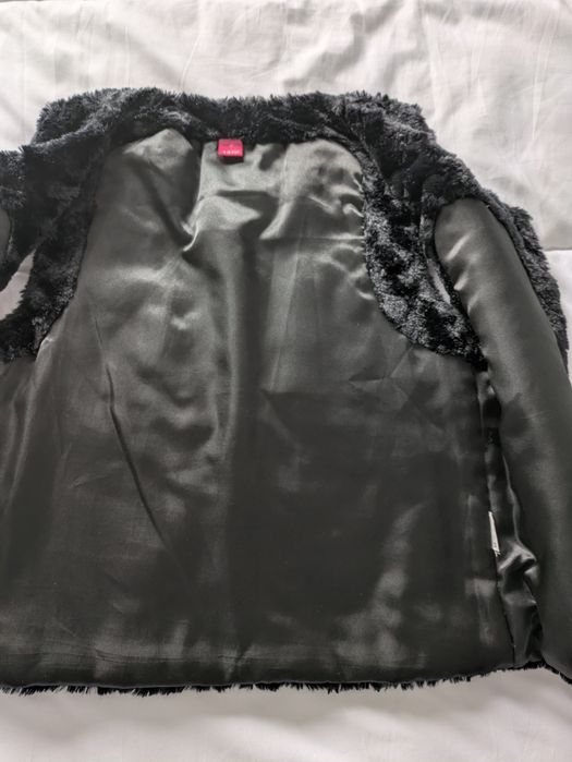 Colete S em pelinho estilo Zara