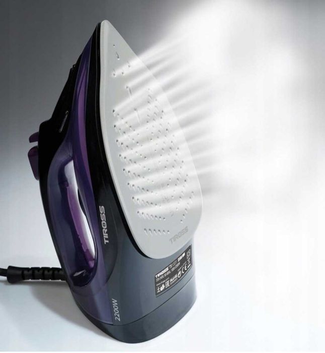 ŻELAZKO PAROWE do Prasowania Ubrań z Powłoką CERAMICZNĄ Praktyczne