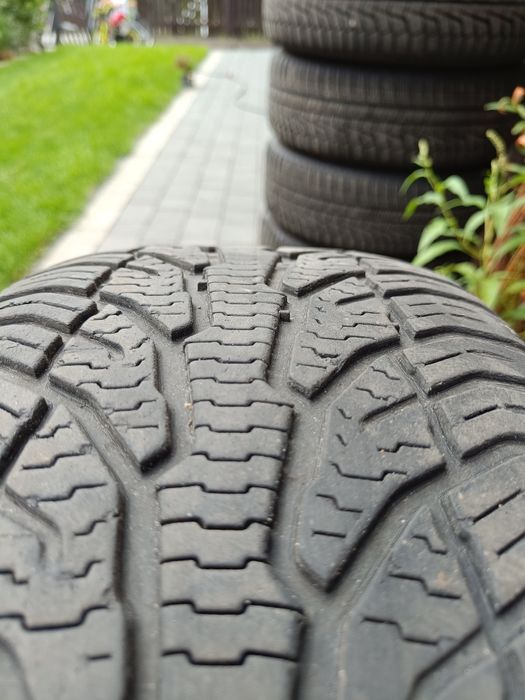 Opony Uniroyal 215/55 R16 wielosezonowe cena za komplet