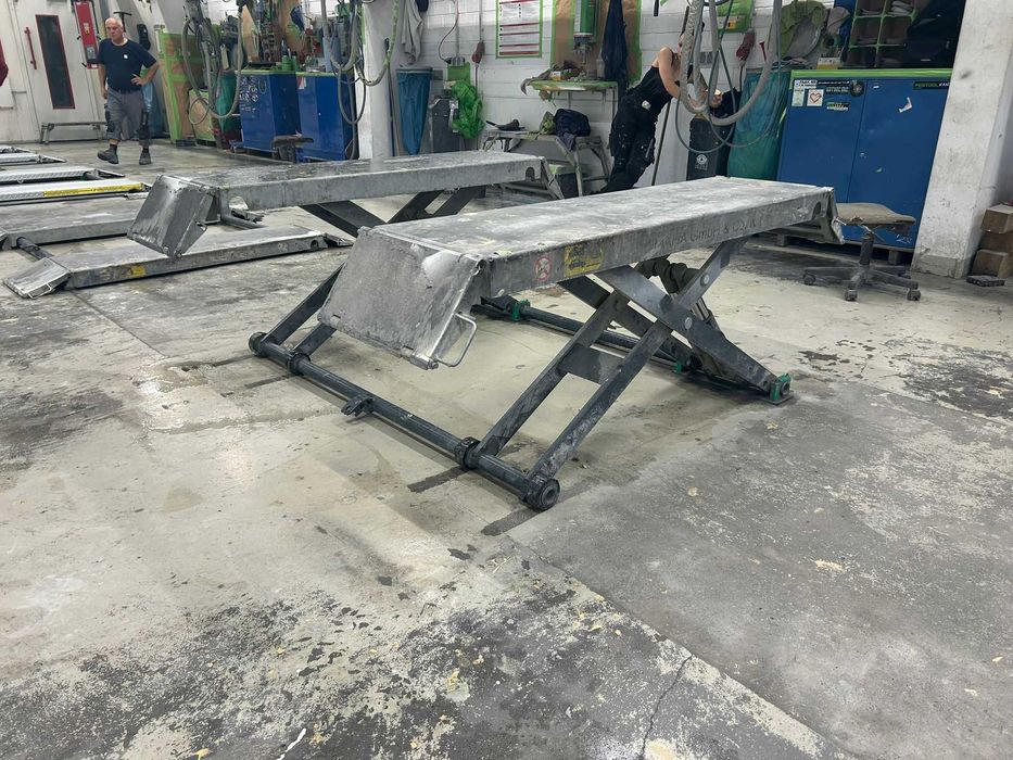 Podnośnik warsztatowy nożycowy MAHA Solo III  2500 kg