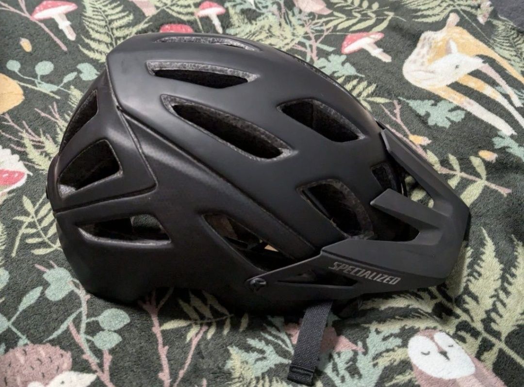 Nowy kask Specialized Ambush MIPS

Kolor: Czarny / Black/Charcoal

Roz