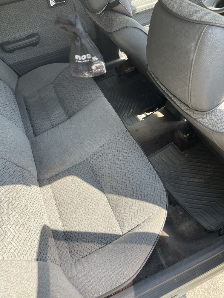 Mazda 626 1989 год