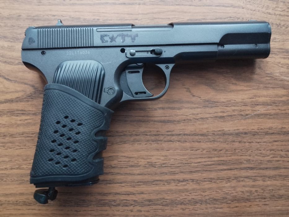 Продам іграшковий пістолет