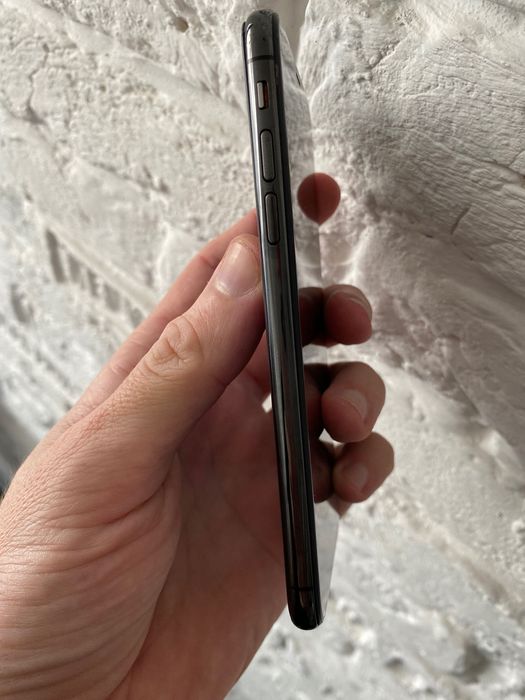 Apple iphone XS 256Гб не вмикається, екран корпус ОК без айклауд донор